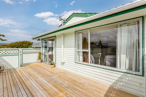 Photo of property in 27 Staithes Drive North, Whitby, Porirua, 5024