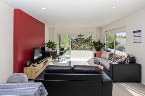 Photo of property in 6 Seager Lane, Hillmorton, Christchurch, 8024