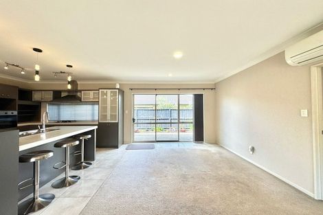 Photo of property in 54 Stranraer Crescent, Wattle Downs, Auckland, 2103
