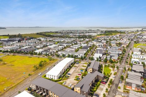 Photo of property in 74 Glidepath Road, Hobsonville, Auckland, 0616