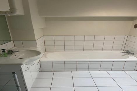 Photo of property in Stadium Garden Flats, 314/107 Thorndon Quay, Pipitea, Wellington, 6011