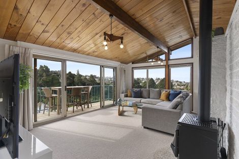 Photo of property in 12 Mcdowell Crescent, Hillcrest, Auckland, 0627