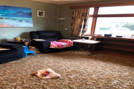 Photo of property in 13 Hunter Street, Edendale, 9825