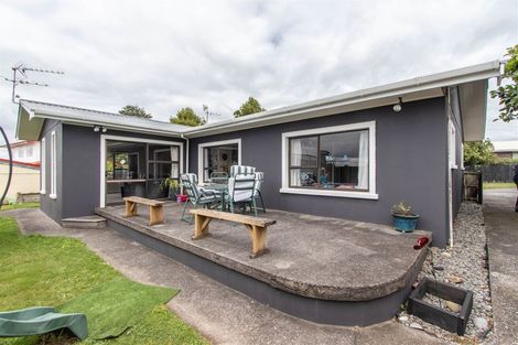 Photo of property in 4 Kamahi Place, Inglewood, 4330