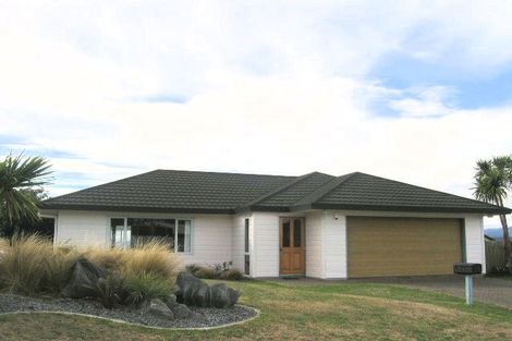 Photo of property in 11 Signallers Grove, Strathmore Park, Wellington, 6022