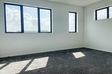 Photo of property in 6 Harikoa Way, Karaka, 2113