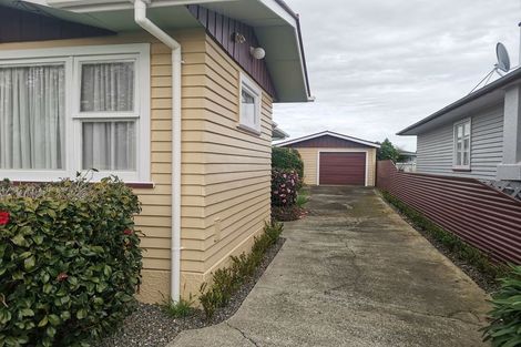 Photo of property in 10 Ellesmere Crescent, Highbury, Palmerston North, 4412