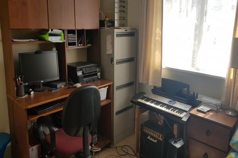 Photo of property in 15 Charles Street, Clouston Park, Upper Hutt, 5018