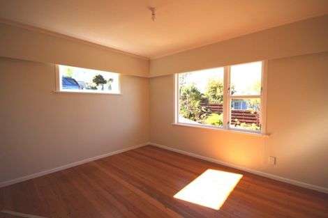 Photo of property in 49 Stewart Drive, Newlands, Wellington, 6037