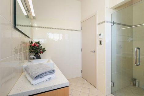 Photo of property in 5 Gladstone Road, Bluff Hill, Napier, 4110