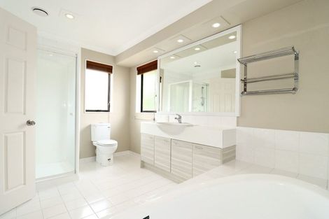 Photo of property in 33 Annalong Road, Dannemora, Auckland, 2016