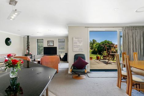 Photo of property in 19 Montgomery Crescent, Kinloch, Taupo, 3377