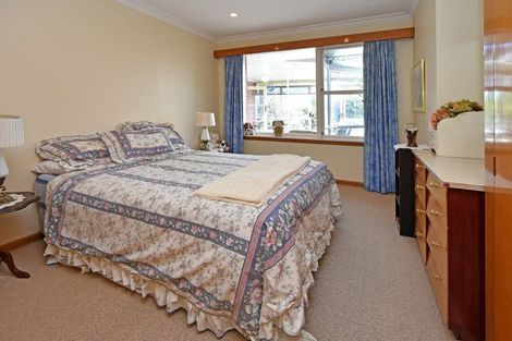 Photo of property in 87 Banks Avenue, Dallington, Christchurch, 8061