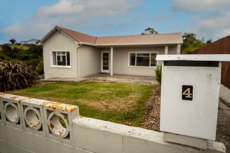 Photo of property in 4 Stevenson Street, Balclutha, 9230