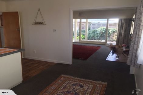 Photo of property in 2 Red Hill Road, Red Hill, Papakura, 2110