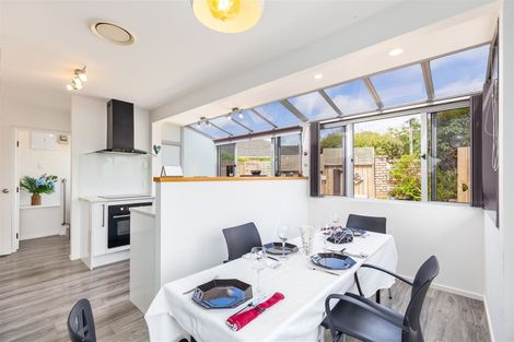 Photo of property in 57 Fairmount Road, Titirangi, Auckland, 0604