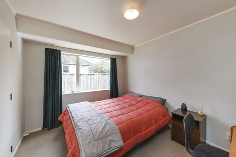 Photo of property in 2a Belfast Place, Roslyn, Palmerston North, 4414