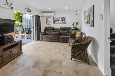 Photo of property in 1197 Papamoa Beach Road, Papamoa Beach, Papamoa, 3118