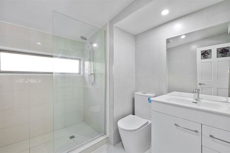 Photo of property in 9b Toledo Place, Mount Pleasant, Christchurch, 8081