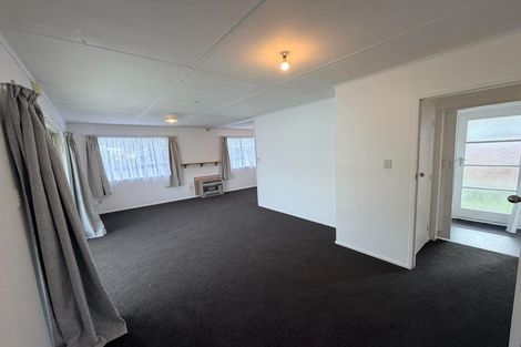 Photo of property in 2 Wyoming Grove, Totara Park, Upper Hutt, 5018