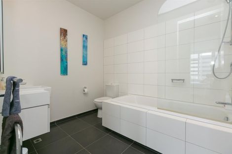 Photo of property in 22 Liardet Apartments, 302/22 Liardet Street, New Plymouth, 4310
