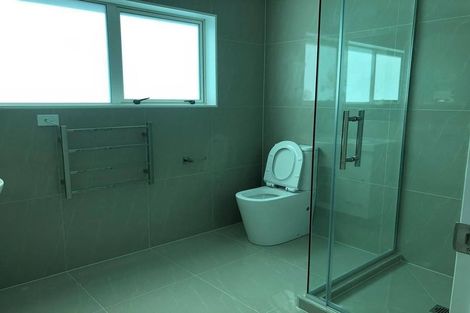 Photo of property in 2a Sherwood Avenue, Te Atatu South, Auckland, 0610
