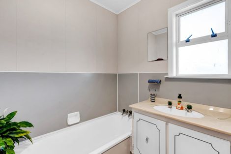 Photo of property in 283 Frankley Road, Ferndale, New Plymouth, 4310