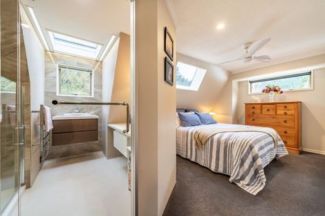 Photo of property in 458 Stokes Valley Road, Stokes Valley, Lower Hutt, 5019