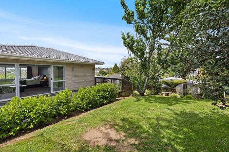 Photo of property in 16 Judkins Crescent, Cockle Bay, Auckland, 2014
