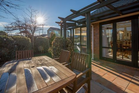 Photo of property in 4 Chesterfield Mews, Russley, Christchurch, 8042