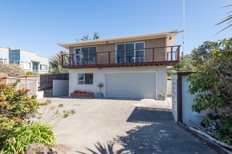 Photo of property in 487 Marine Parade, South New Brighton, Christchurch, 8062