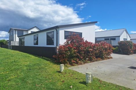 Photo of property in 14 Chain Place, Papamoa, 3118