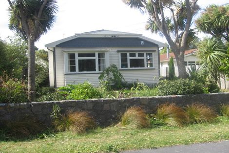 Photo of property in 71 Corson Avenue, Beckenham, Christchurch, 8023