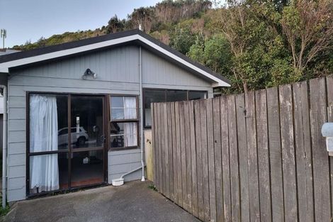 Photo of property in 55a Collins Avenue, Tawa, Wellington, 5028