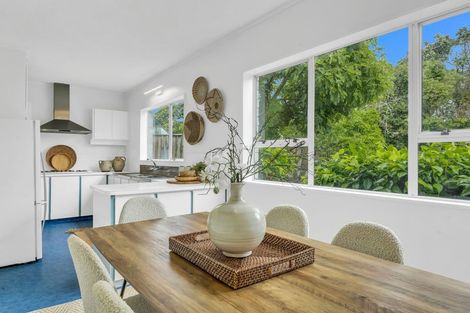 Photo of property in 3b Hunter Place, Merrilands, New Plymouth, 4312