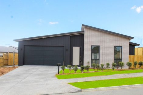 Photo of property in 8 Cadwil Drive, Beachlands, Auckland, 2018