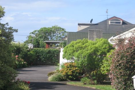 Photo of property in 1/11 Thornton Road, Milford, Auckland, 0620