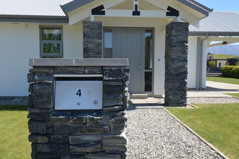 Photo of property in 4 Avalanche Place, Wanaka, 9305