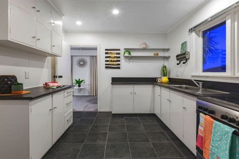 Photo of property in 129 Conclusion Street, Ascot Park, Porirua, 5024