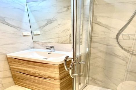 Photo of property in 8/6 Kereru Street, Henderson, Auckland, 0612