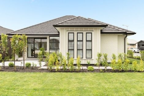 Photo of property in 1 Monaro Place, Papamoa, 3118