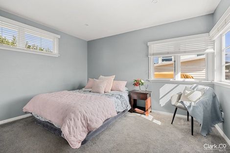 Photo of property in 29 Mana Esplanade, Paremata, Porirua, 5026
