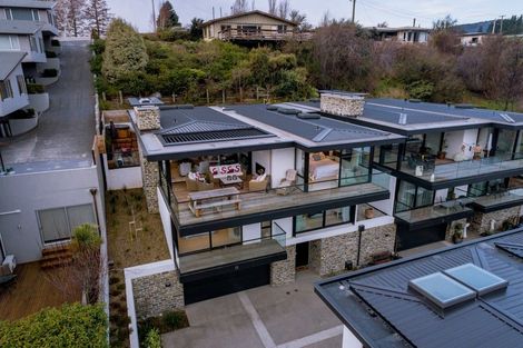 Photo of property in 12 Bay Rise, Wanaka, 9305