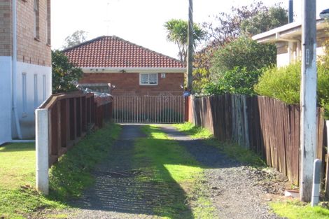 Photo of property in 51 Christmas Road, Manurewa, Auckland, 2102