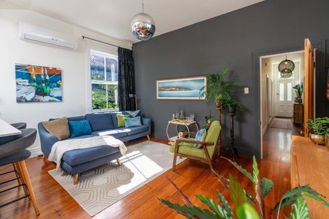 Photo of property in 25 Patanga Crescent, Thorndon, Wellington, 6011