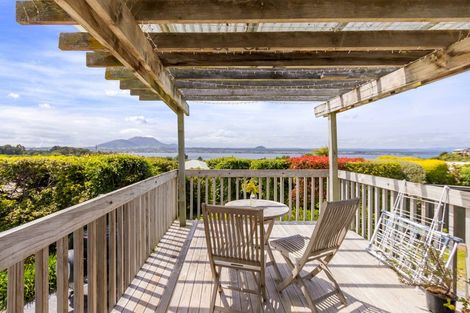 Photo of property in 10 Dorothy Drive, Acacia Bay, Taupo, 3330