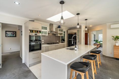 Photo of property in 140 Norana Road, Timberlea, Upper Hutt, 5018