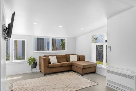 Photo of property in 25 Rintoul Street, Westport, 7825