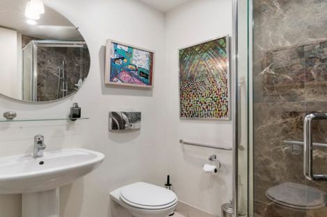 Photo of property in 1/318 Oriental Parade, Oriental Bay, Wellington, 6011