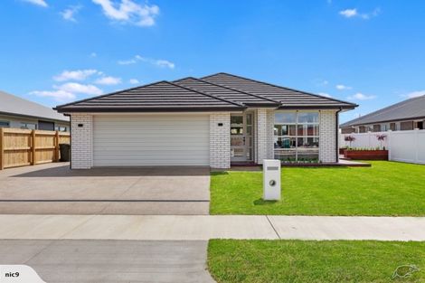 Photo of property in 13 Kakariki Drive, Coastlands, Whakatane, 3120